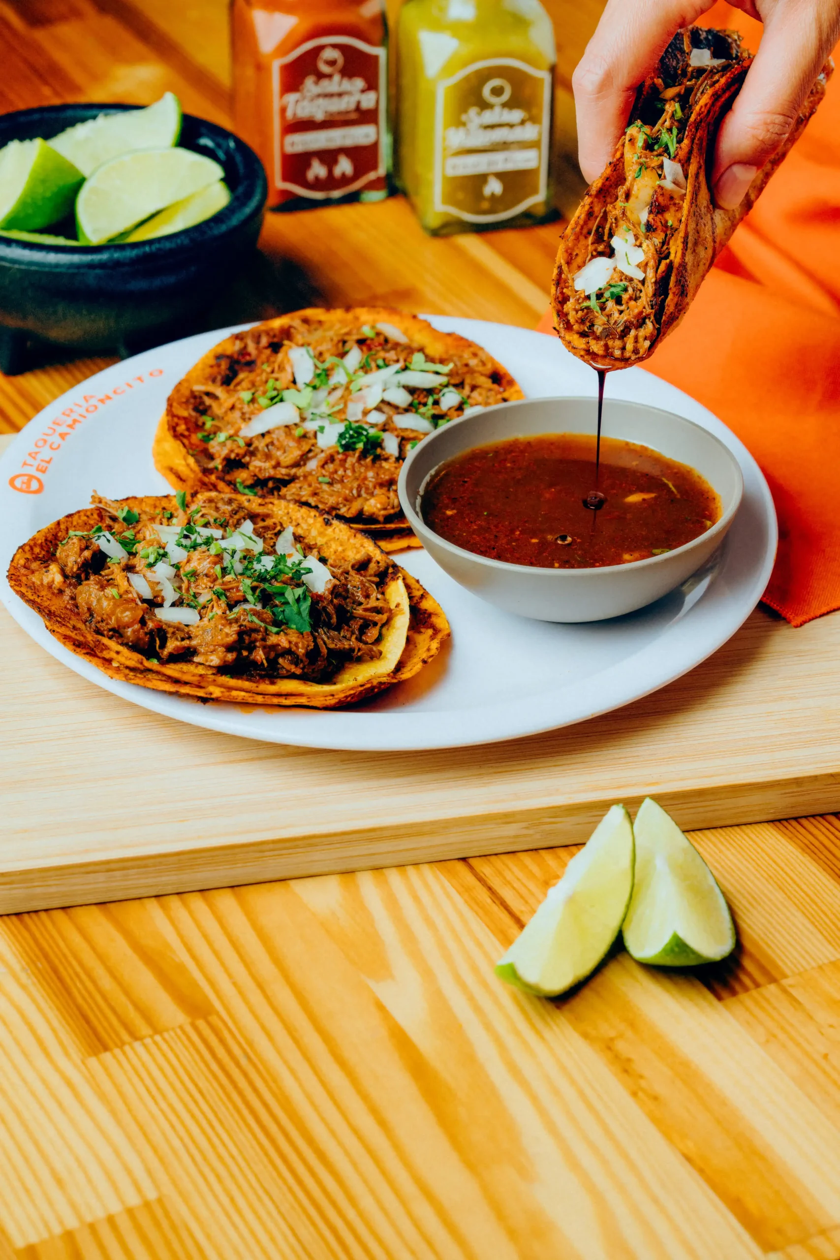 Taquería El Camioncito Fotografía by LUMMO FILMS